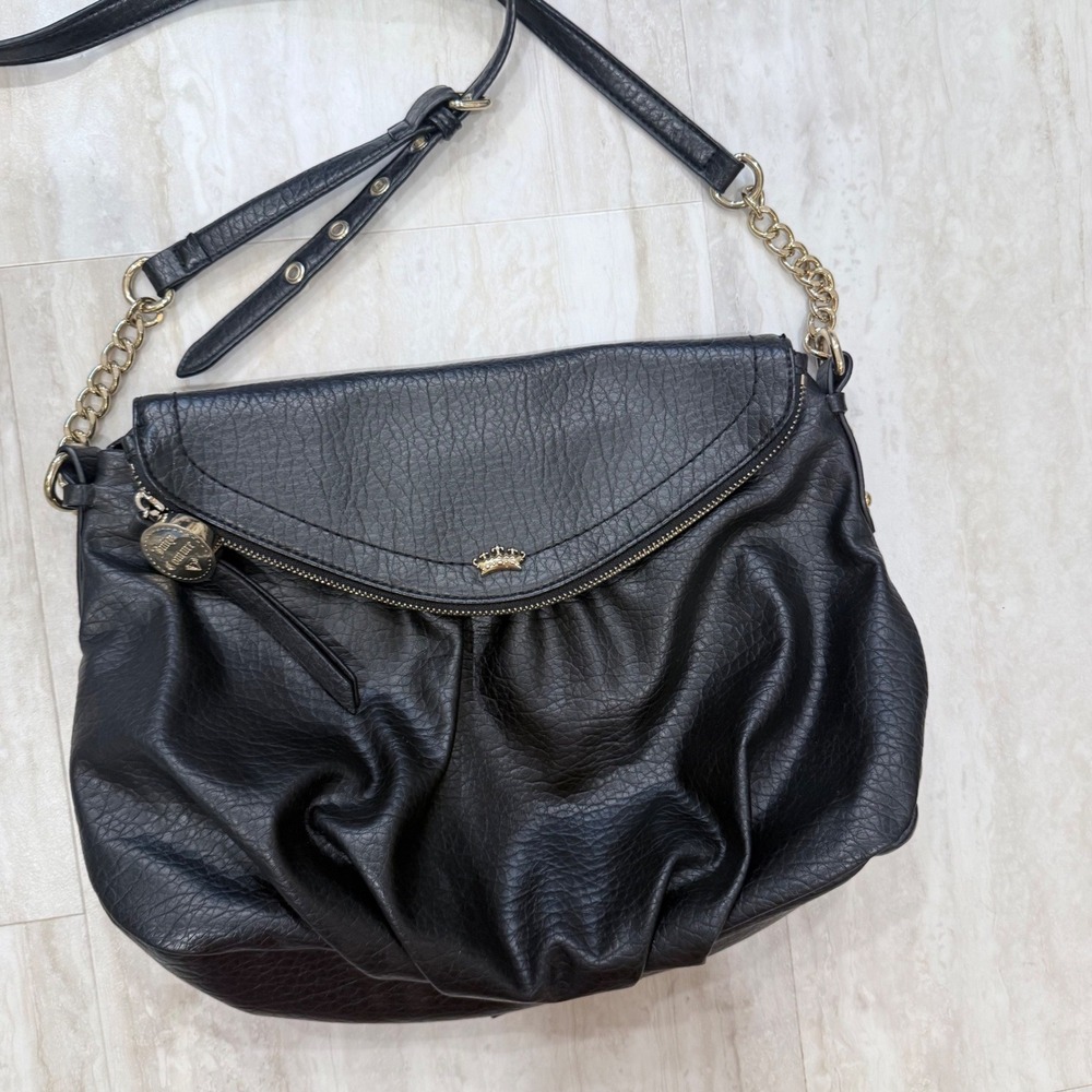 Juicy Couture Black Faux Leather Crossbody Bag Gold Hardware AJCH341020